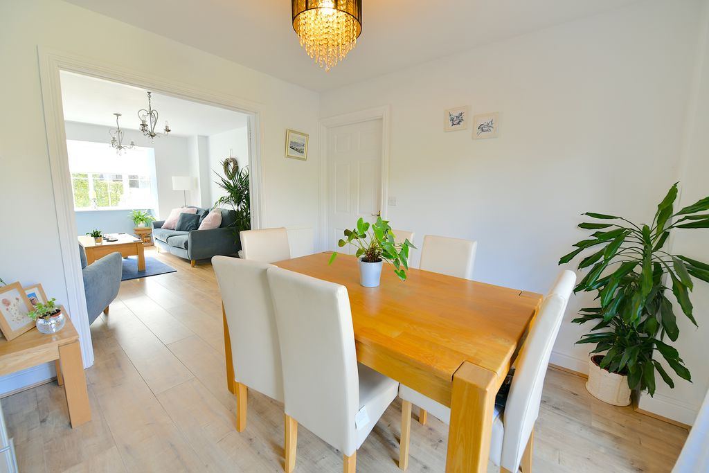Dining Room- click for photo gallery